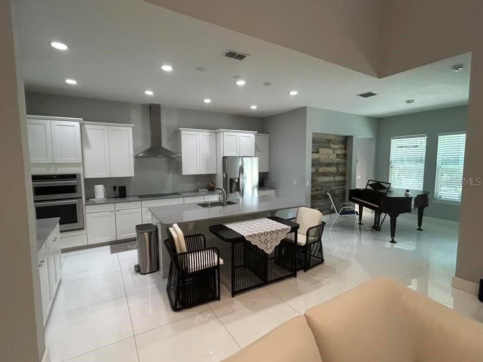 Dining room, Interior, Kitchen, Recessed Lighting, Stainless Steel Appliances