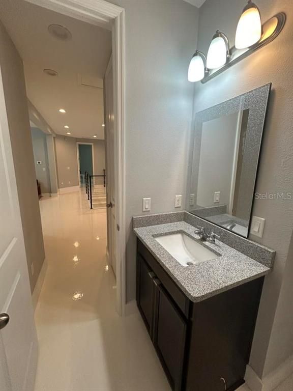 Bathroom, Interior, Recessed Lighting