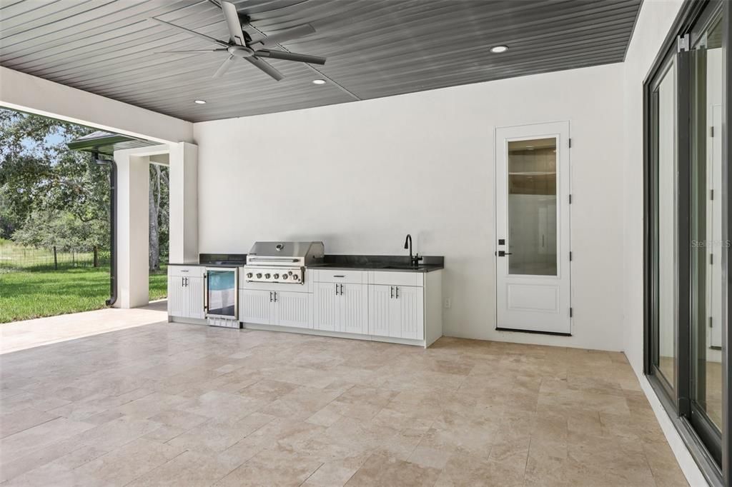 Exterior, Outdoor Kitchen