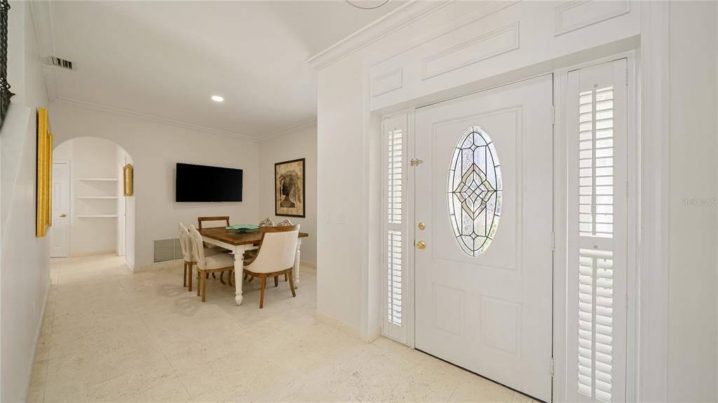 Dining room, Interior, Recessed Lighting