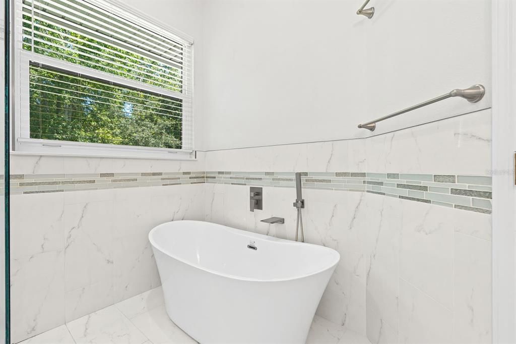 Bathroom, Free Standing Baths, Interior, Marble, Marble Walls
