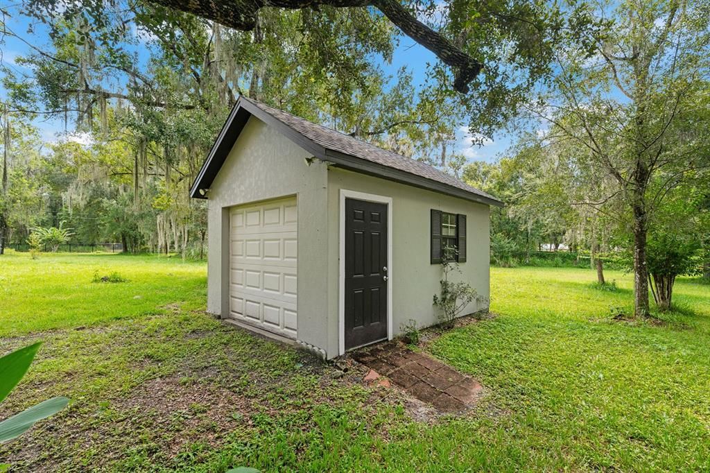 Backyard, Detached Garage, Exterior