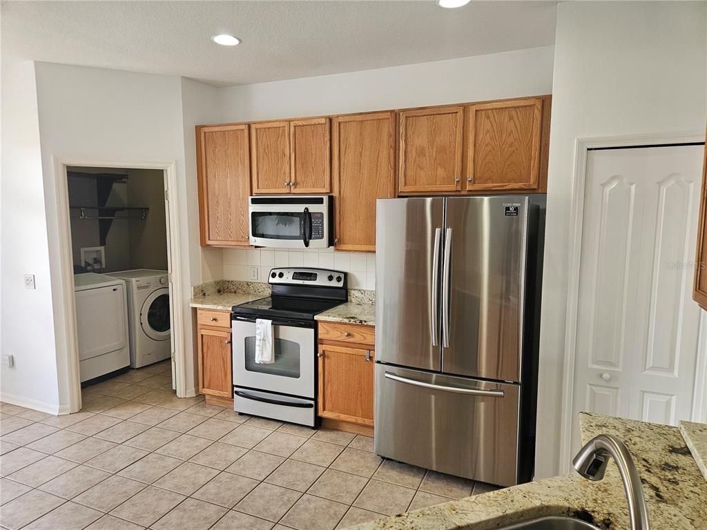 Interior, Kitchen, Recessed Lighting, Washer
