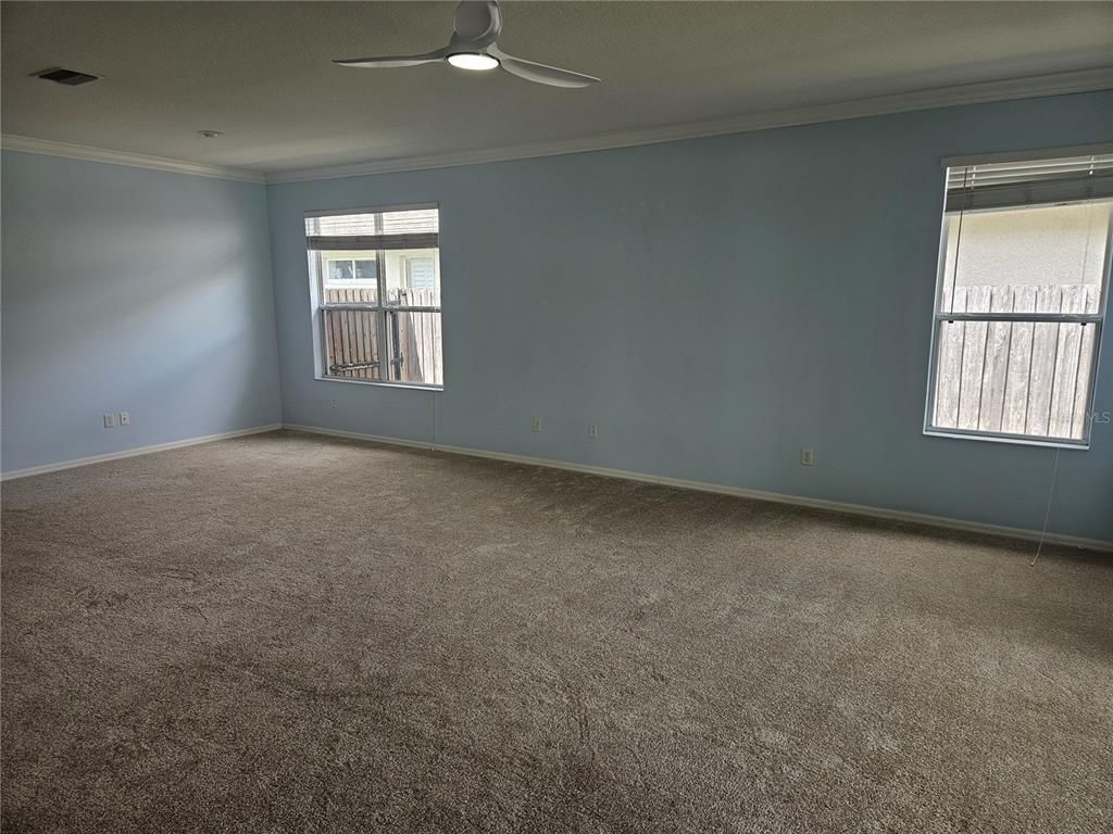 Empty room, Interior, Recessed Lighting