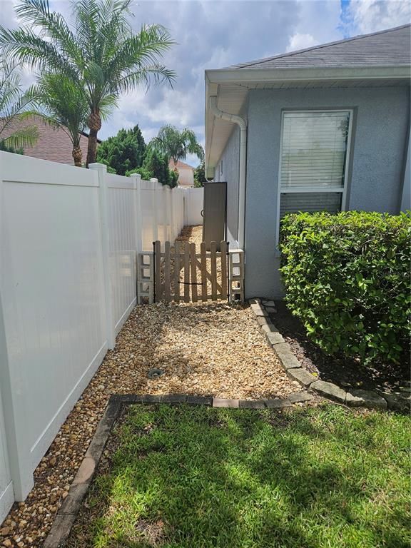 Backyard, Exterior