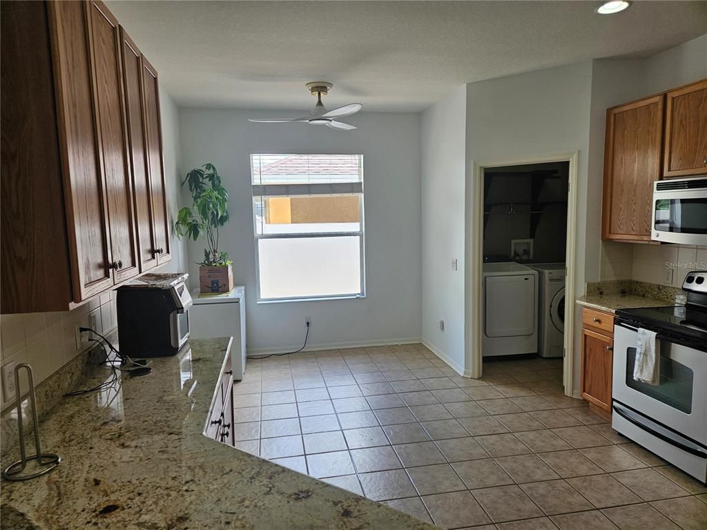 Interior, Kitchen, Recessed Lighting, Washer