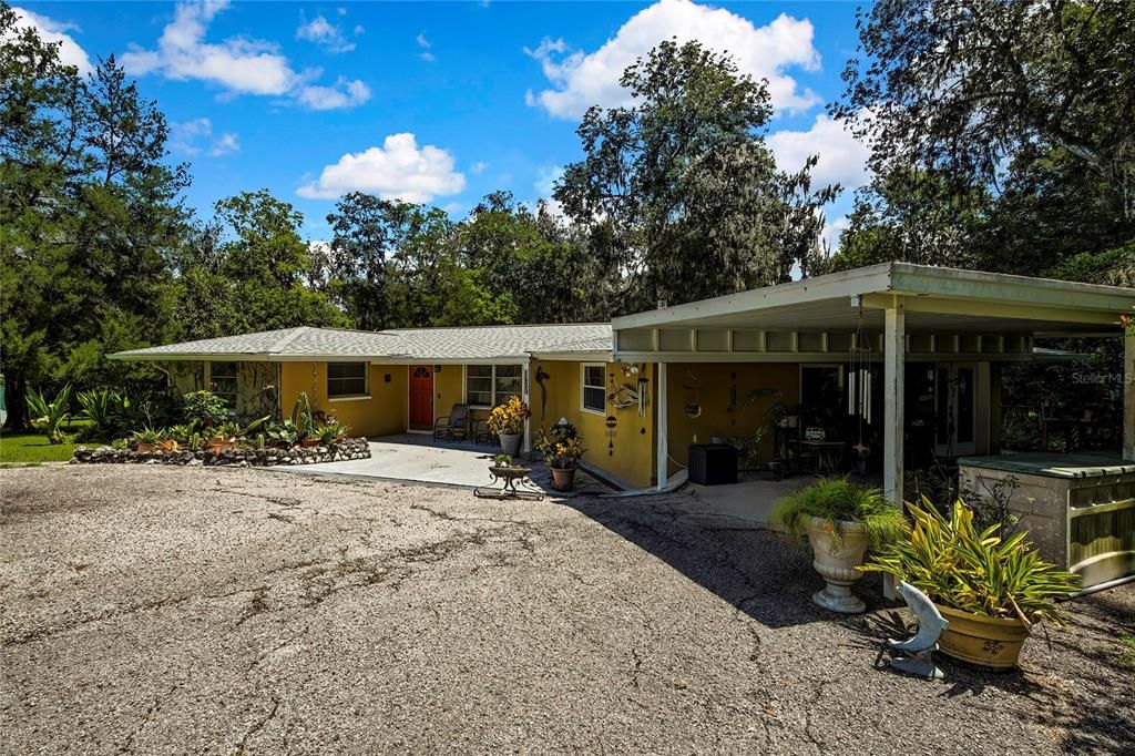 Backyard, Exterior