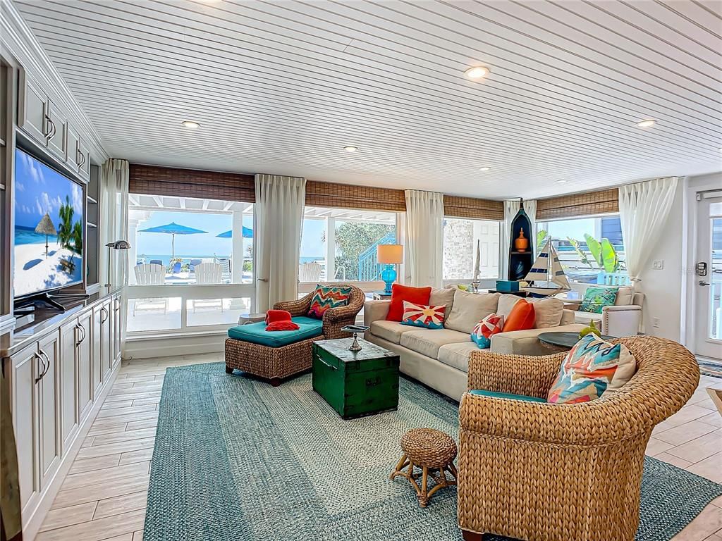 Interior, Living room, Recessed Lighting, Water