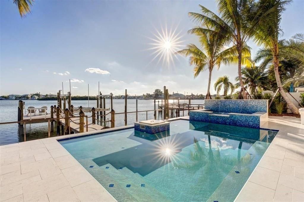 Exterior, Pool, Water