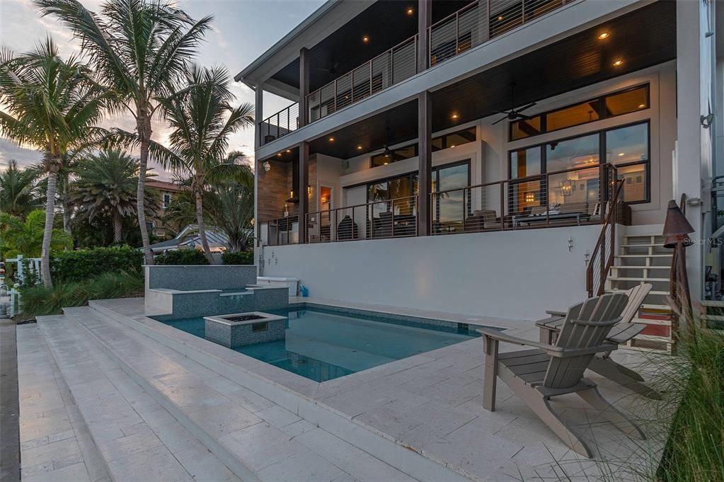 Exterior, Pool