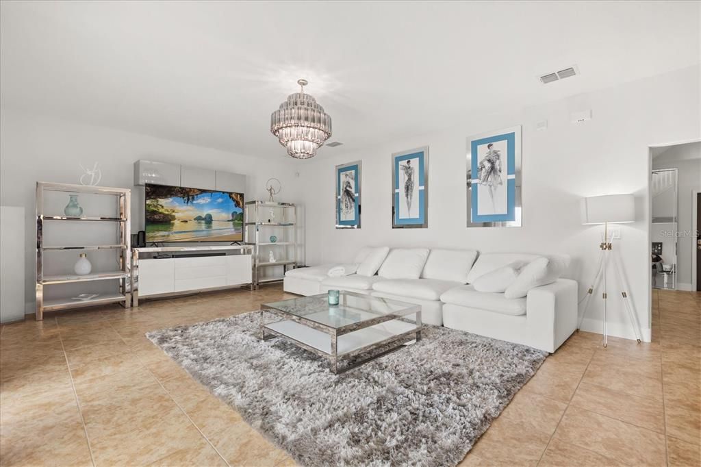 Chandelier, Interior, Living room
