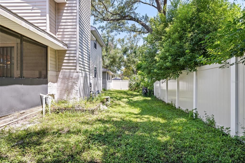 Backyard, Exterior
