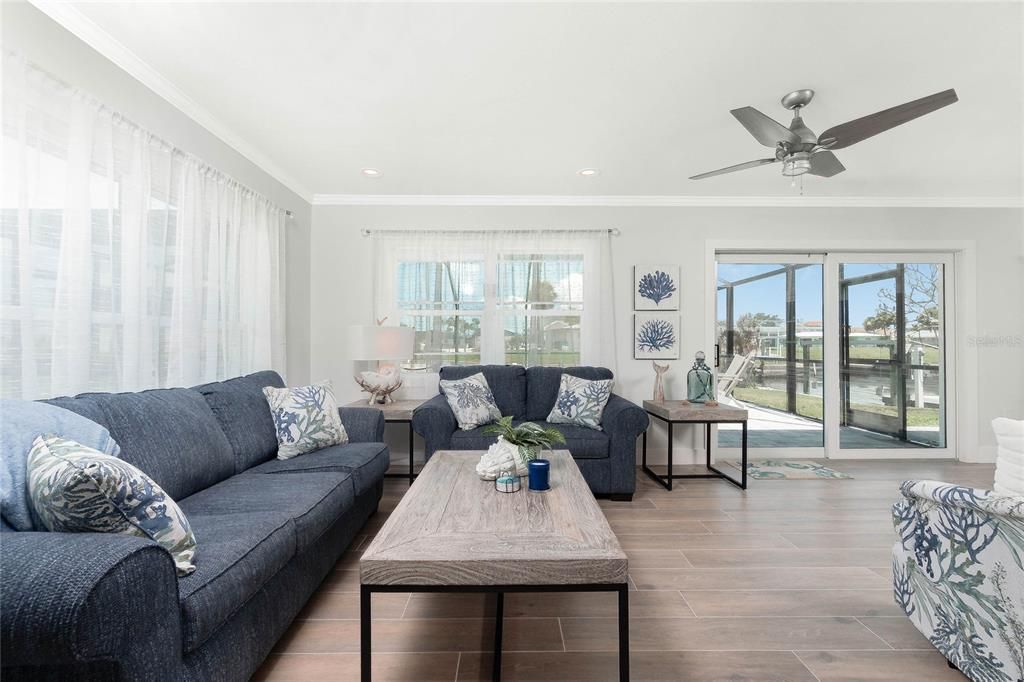 Interior, Living room, Recessed Lighting, Wood Texture Flooring
