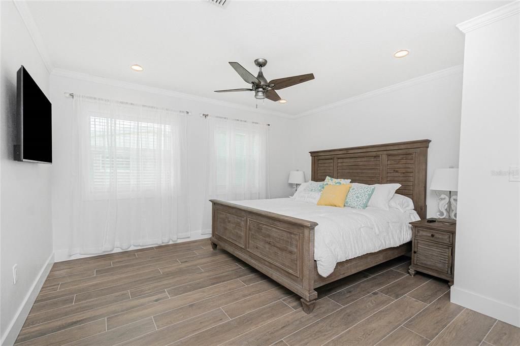Bedroom, Interior, Recessed Lighting, Wood Texture Flooring