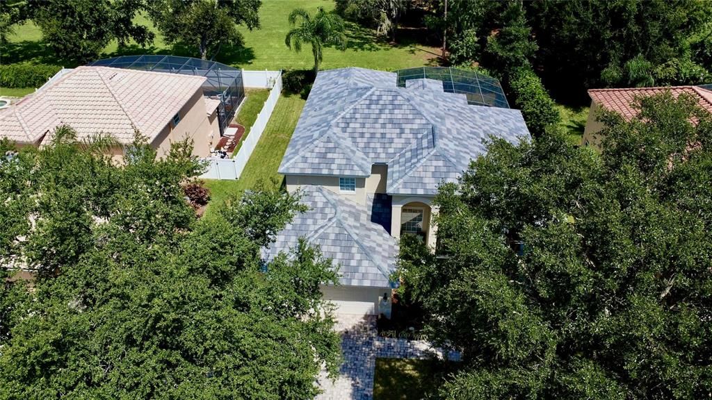 Exterior, Drone