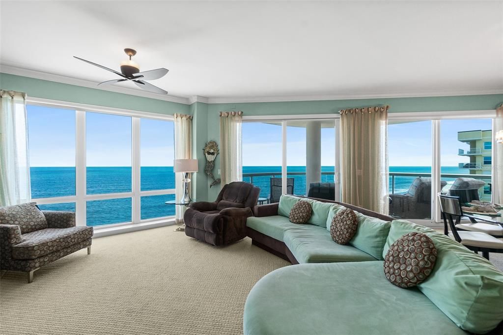 Interior, Living room, Water