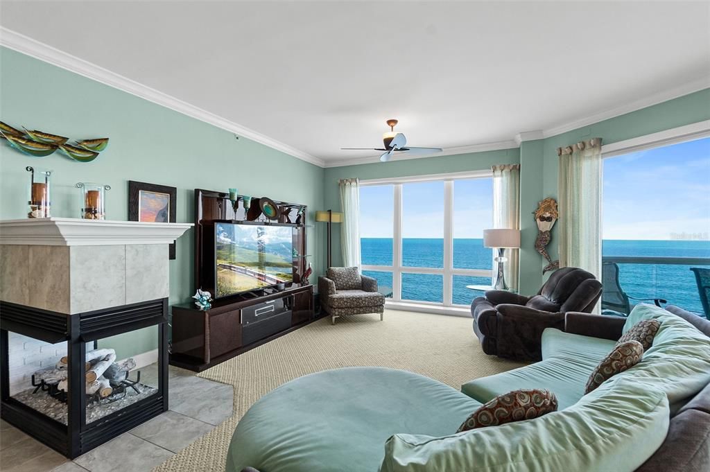 Interior, Living room, Water