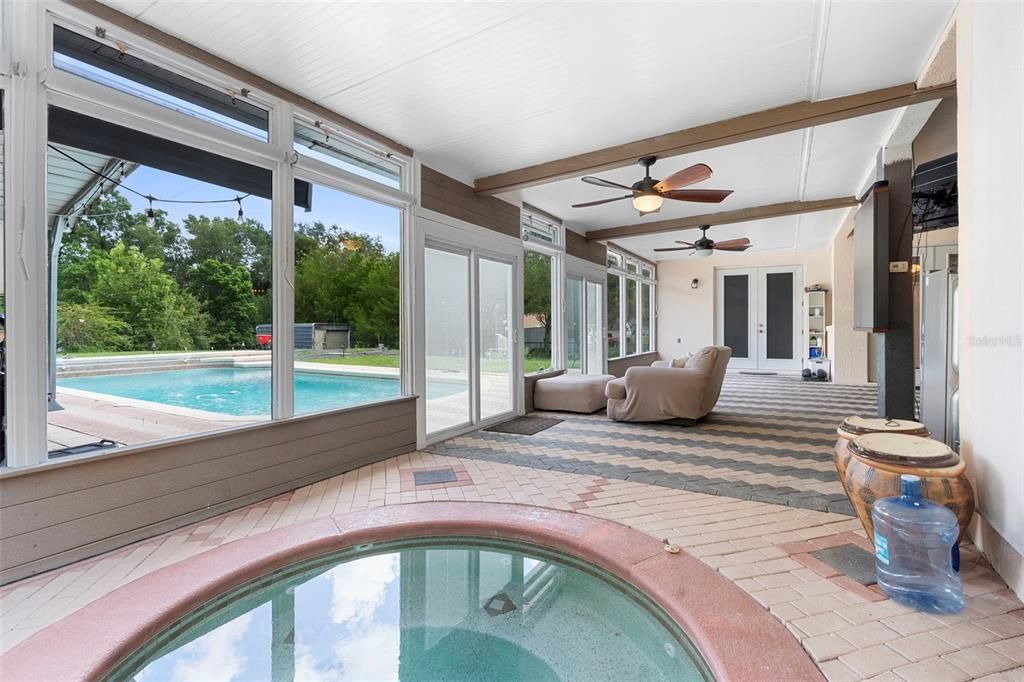 Interior, Pool, Sun Room