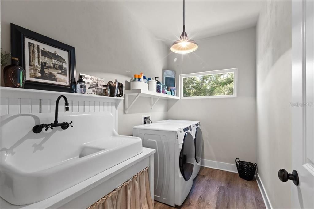 Interior, Pendant Lights, Washer, Wood Texture Flooring