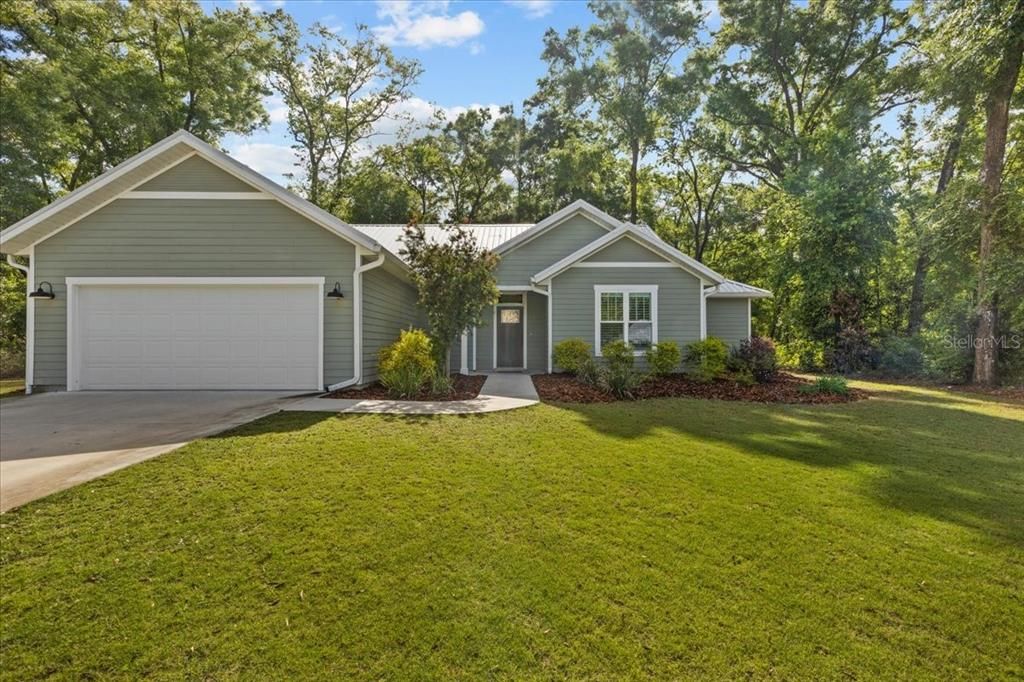 Attached, Exterior, Facade, Ranch