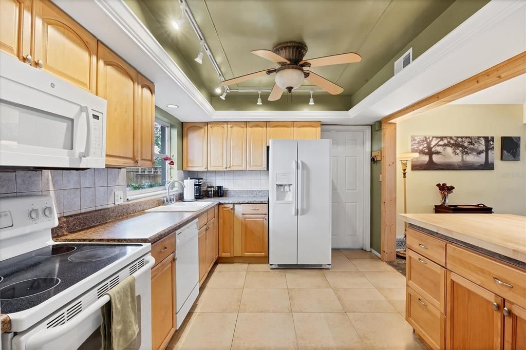 Interior, Kitchen, Recessed Lighting