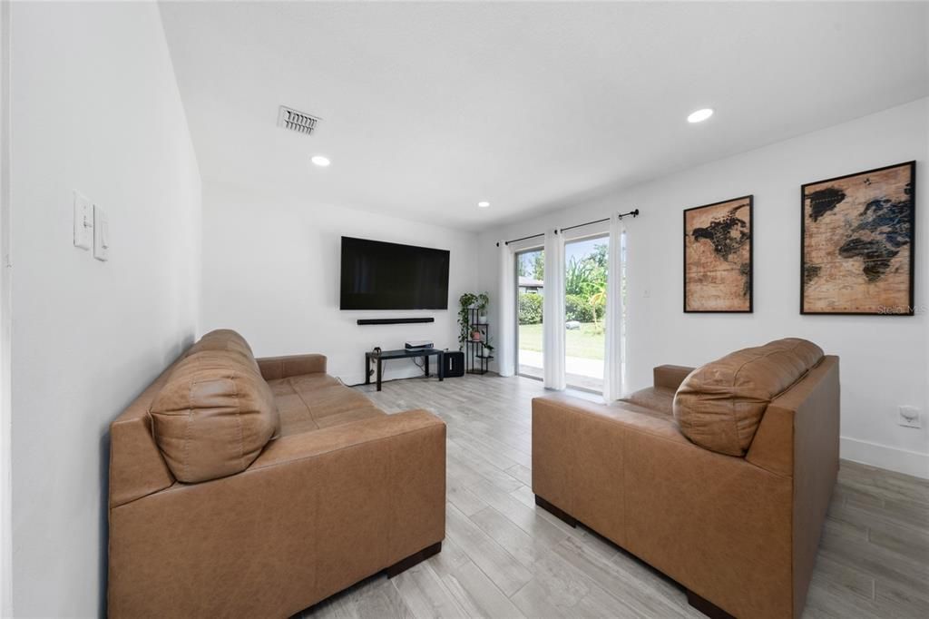 Interior, Living room, Recessed Lighting, Wood Texture Flooring