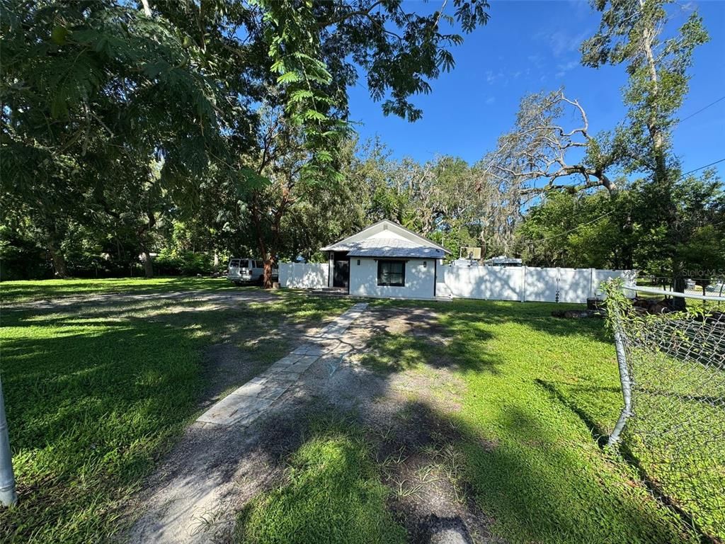 Backyard, Exterior