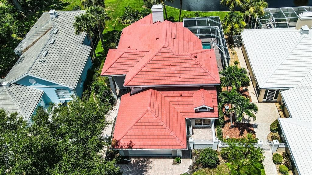 Exterior, Drone