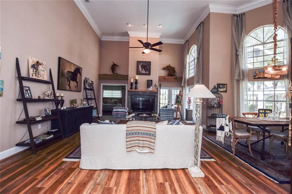 Dining room, Interior, Living room, Recessed Lighting, Wood Texture Flooring