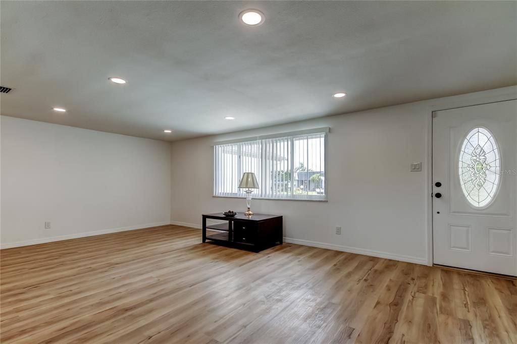 Interior, Recessed Lighting, Wood Texture Flooring
