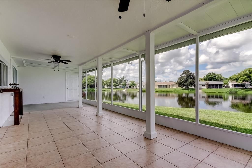 Interior, Sun Room, Water