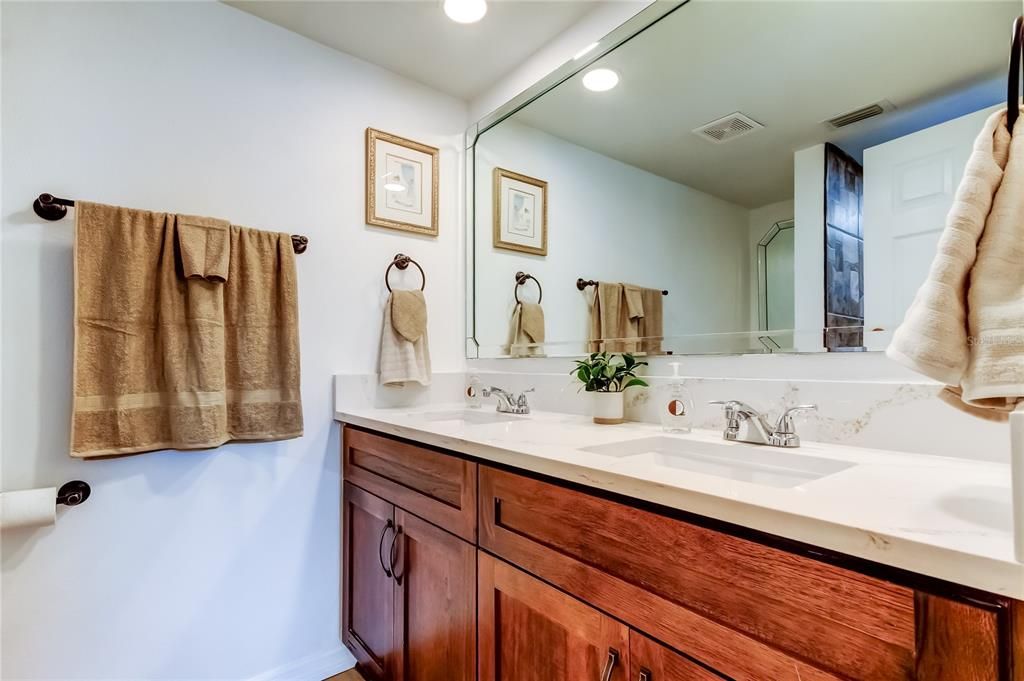Bathroom, Dual Sink Vanities, Interior, Recessed Lighting