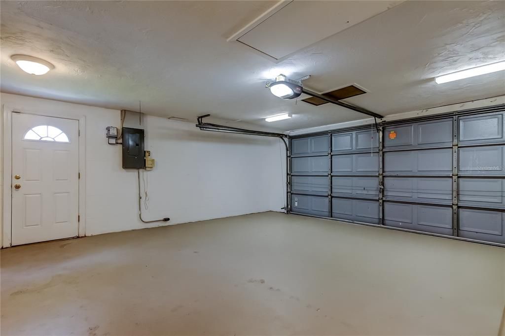Garage, Interior