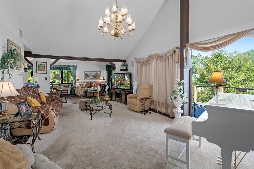 Chandelier, Interior, Living room