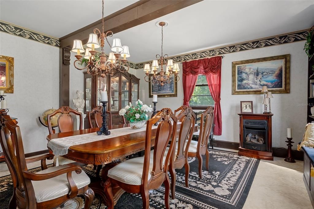 Chandelier, Dining room, Interior