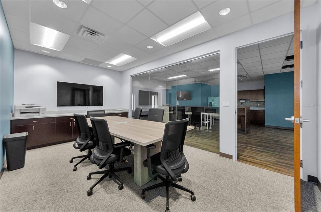 Home Office, Interior, Recessed Lighting, Wood Texture Flooring
