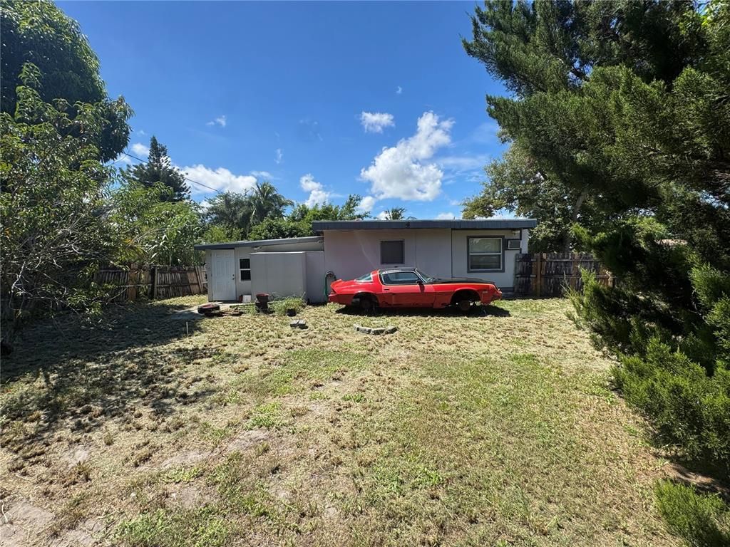 Backyard, Exterior