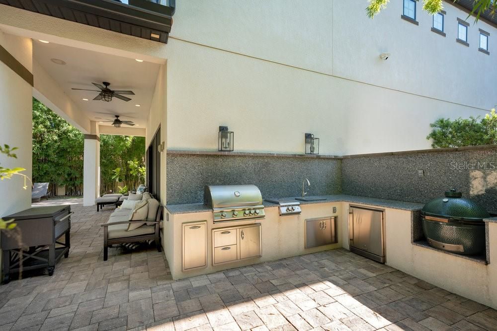 Exterior, Outdoor Kitchen