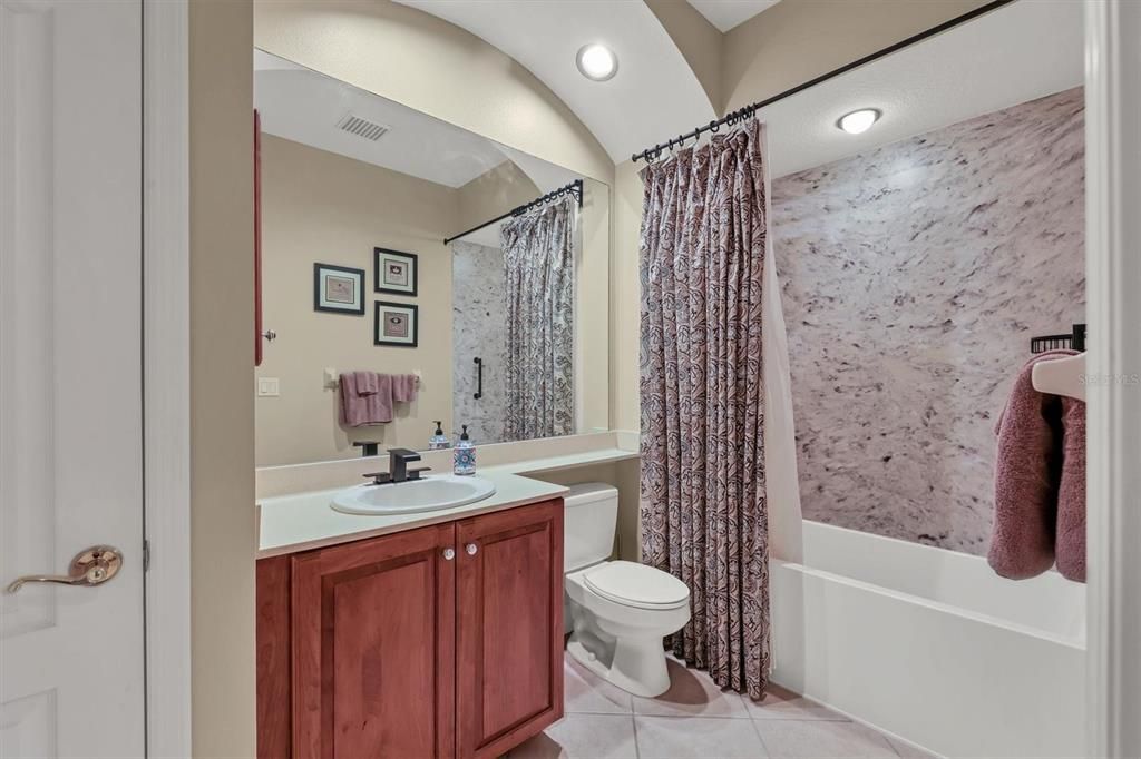 Bathroom, Interior, Recessed Lighting