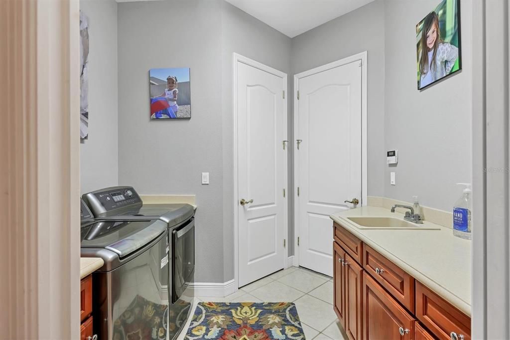 Interior, Washer