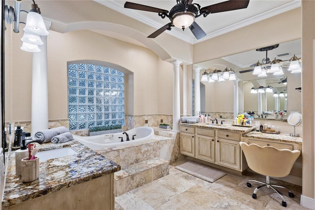 Bathroom, Dual Sink Vanities, Interior