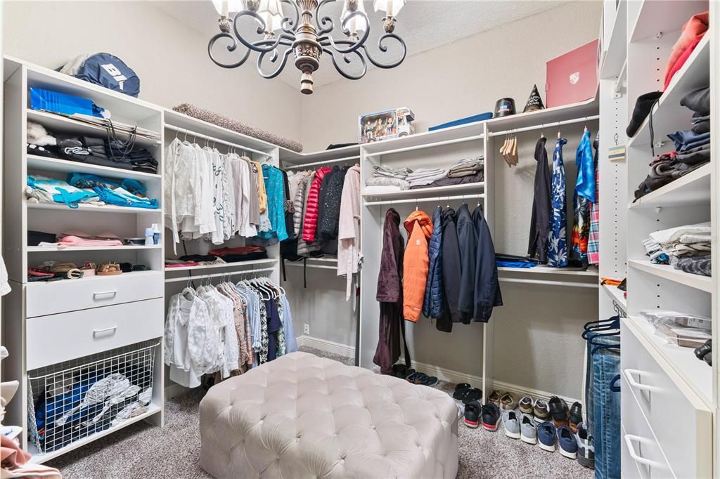Chandelier, Interior, Walk-in Closets