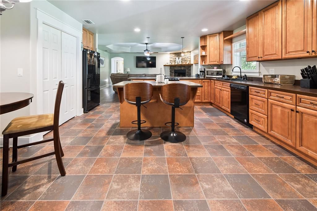Interior, Kitchen, Pendant Lights, Recessed Lighting