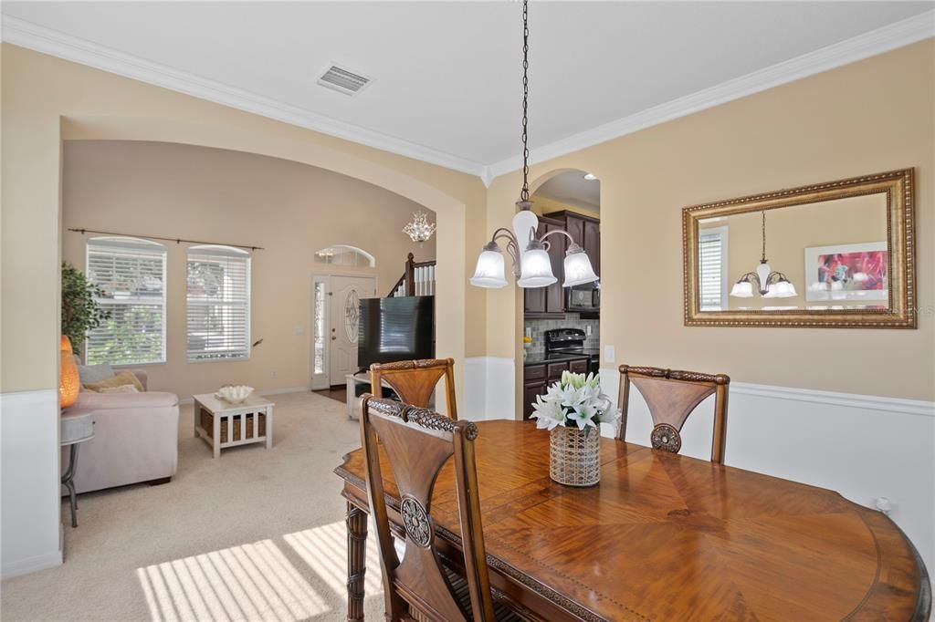 Chandelier, Dining room, Interior, Living room, Pendant Lights