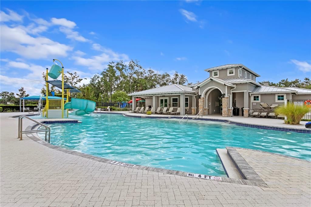 Exterior, Playground, Pool
