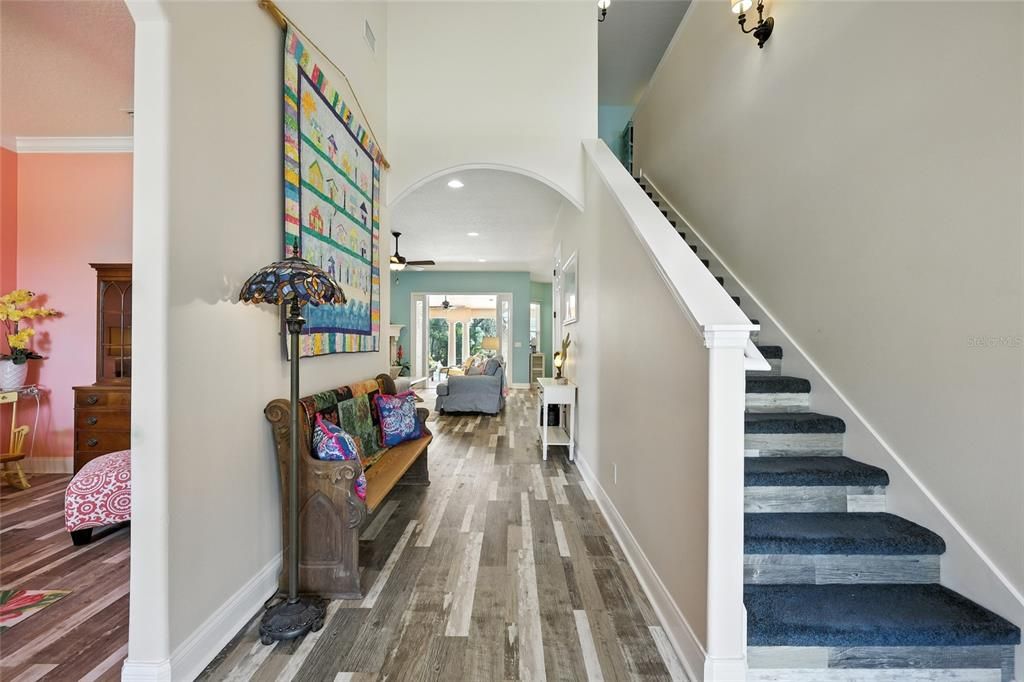 Interior, Recessed Lighting, Wood Texture Flooring