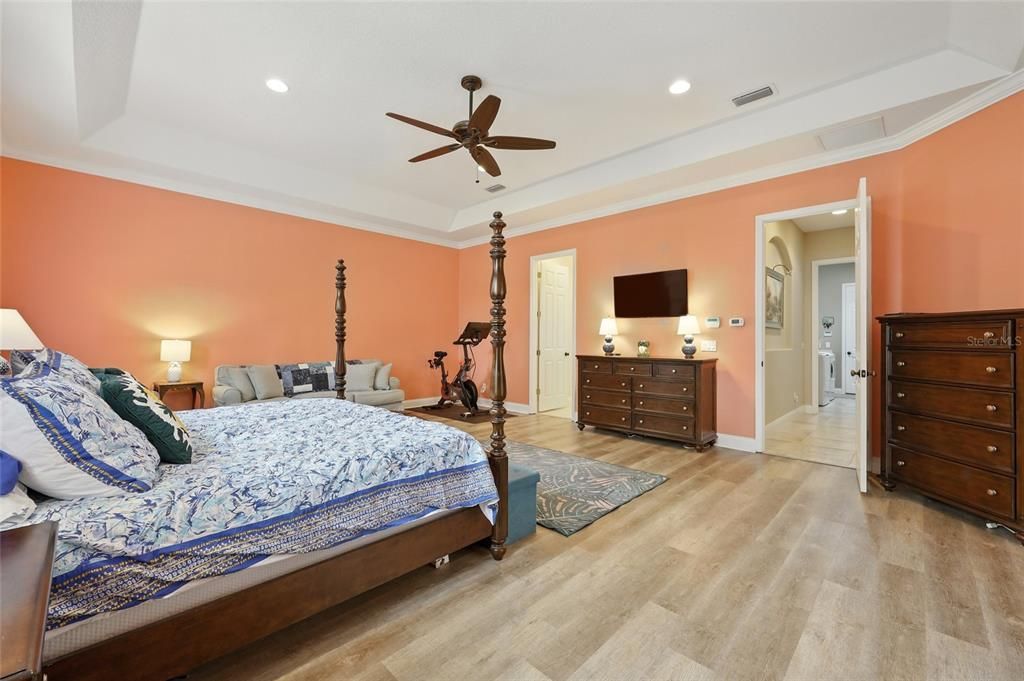 Bedroom, Fitness Equipment, Interior, Recessed Lighting, Wood Texture Flooring