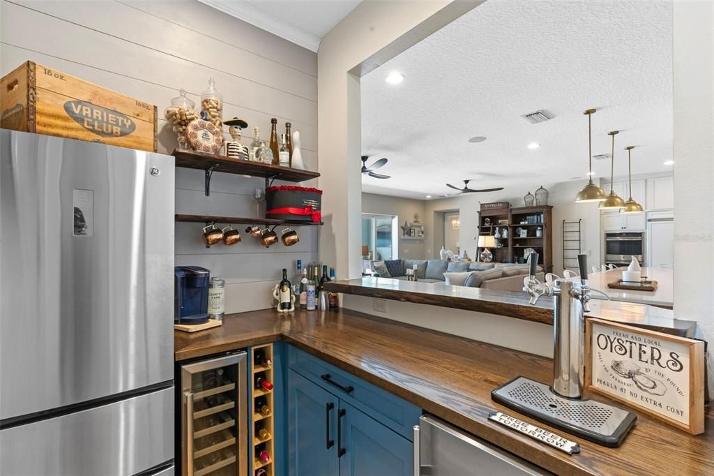 Interior, Kitchen, Living room, Pendant Lights, Recessed Lighting, Stainless Steel Appliances