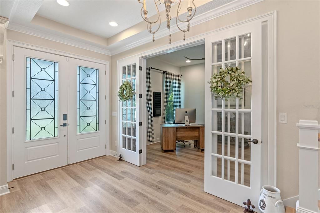 Chandelier, Home Office, Interior, Recessed Lighting, Wood Texture Flooring