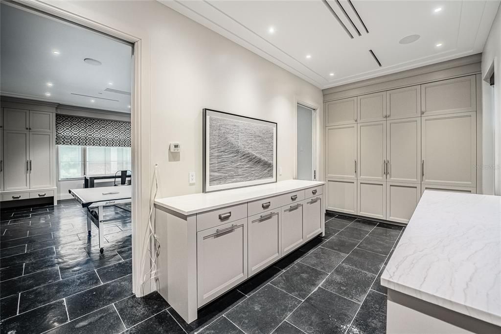 Interior, Recessed Lighting